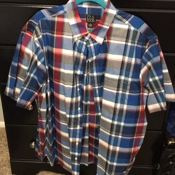 Jos. A. Bank Other - NWOT Jos A. Bank Short Sleeved Button Up